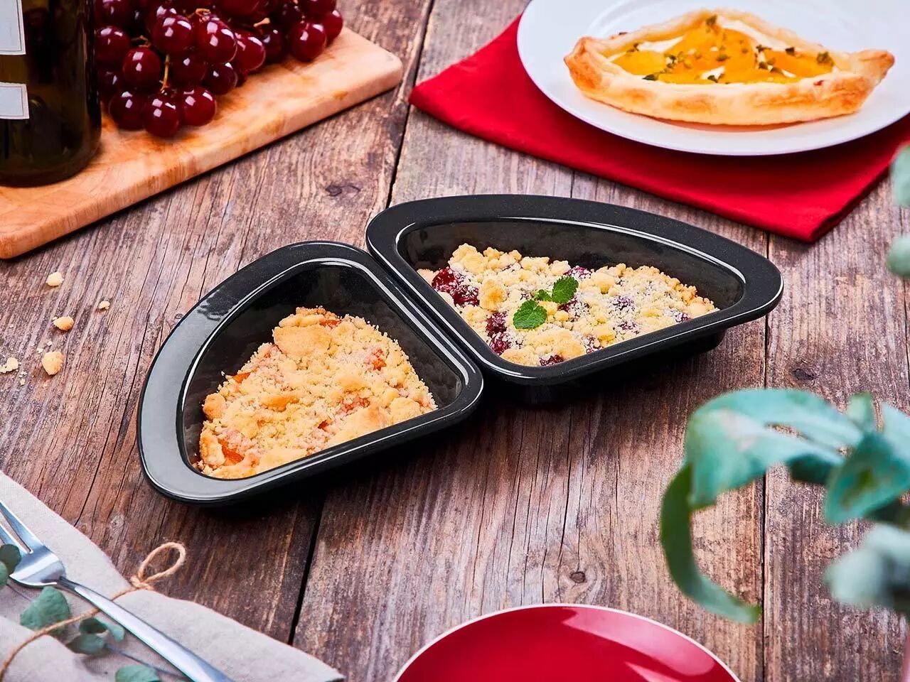 2 plats en t&ocirc;le &eacute;maill&eacute;s \ quart de cercle\ 