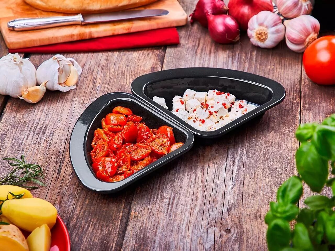 2 plats en t&ocirc;le &eacute;maill&eacute;s \ quart de cercle\ 