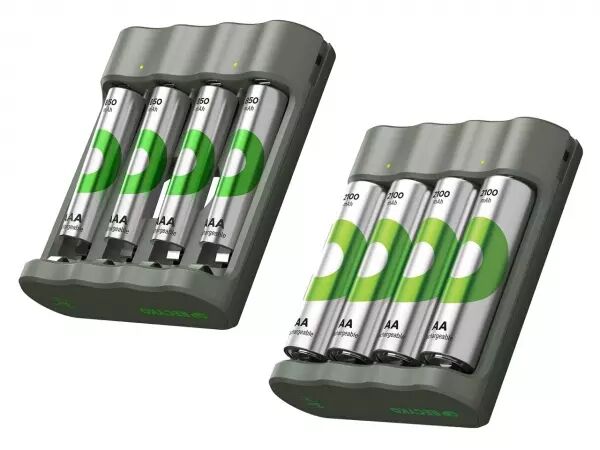 4 accumulateurs NiMH Ready To Use + chargeur USB