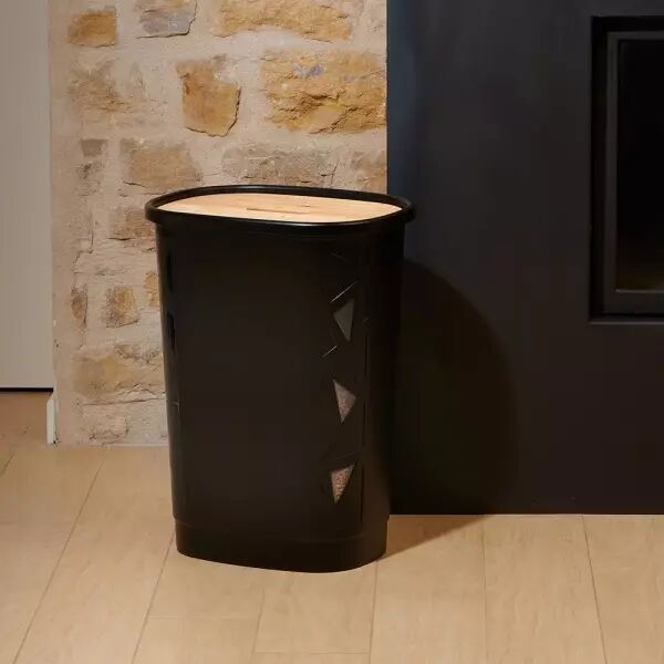 Coffre � granul�s de bois, corps en mati�res recycl�es