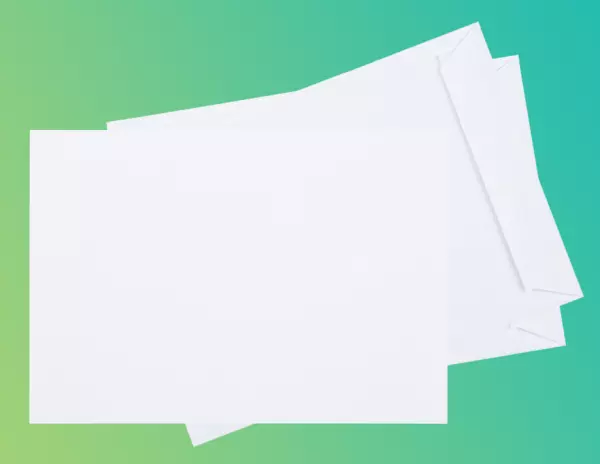 Pochettes blanches C4 sans fen�tre av bande protect.