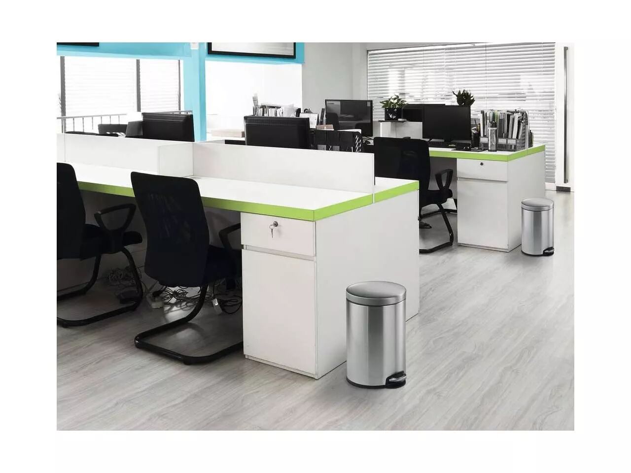 Poubelle &agrave; p&eacute;dale Durable