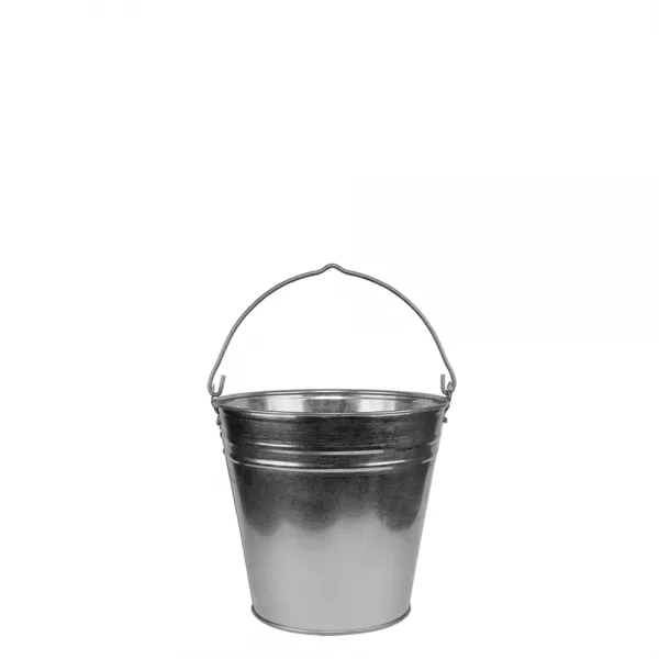 Seau en acier zingu�