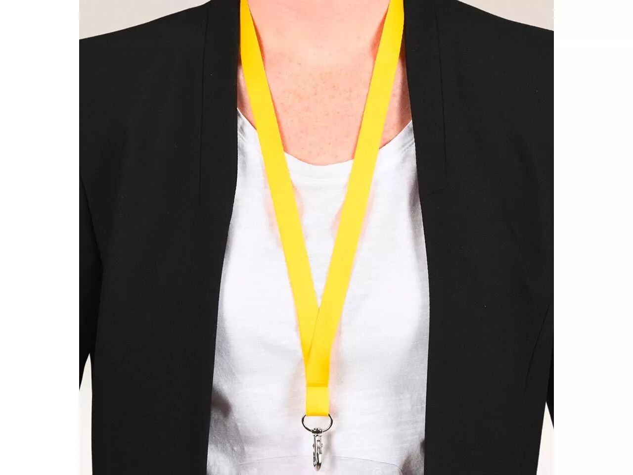 Tours de cou plastique recycl&eacute; Avery