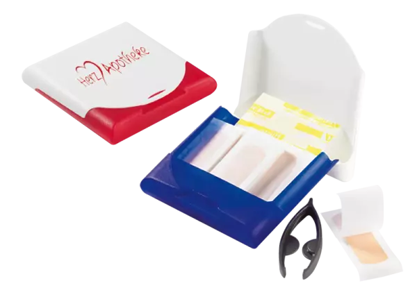 Trousse de premiers soins avec pansements et pincette